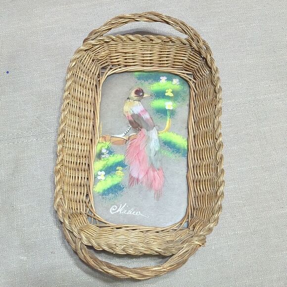 VINTAGE feather BIRD BASKET VERY OLD AND DELICATE - Picture 1 of 3